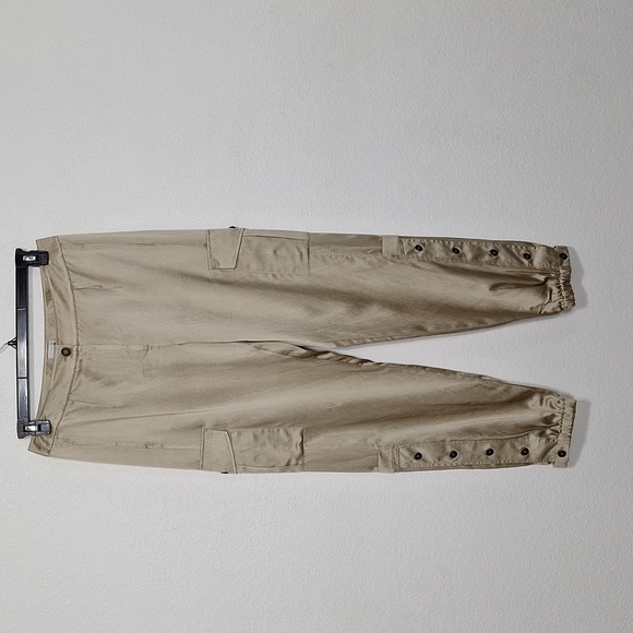 Chico's Champagne Preppy Silk Blend Button Leg Bohemian Tapered Cargo Pants Sz M - Picture 1 of 10